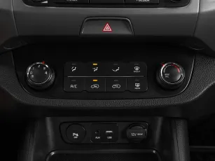 Kia  15