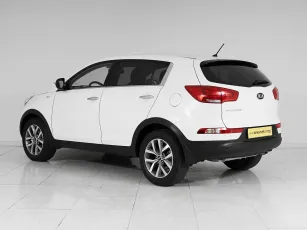 Kia  4