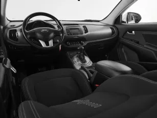 Kia  8
