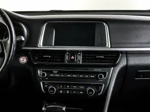 Kia  12