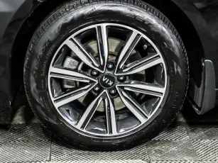 Kia  7