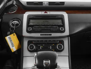 Volkswagen  12