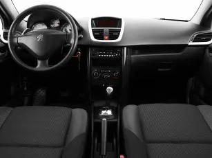 Peugeot  8