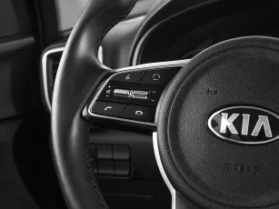 Kia  11