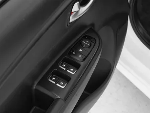Kia  13