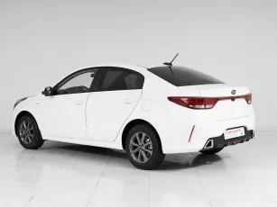 Kia  4