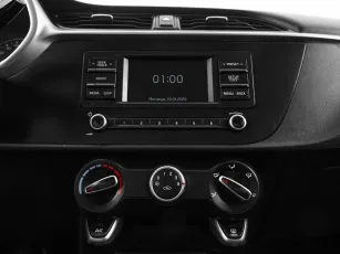 Kia  13