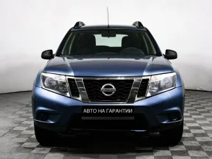 Nissan  2