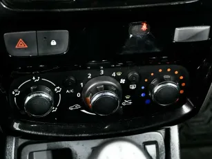 Nissan  9