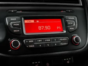 Kia  10