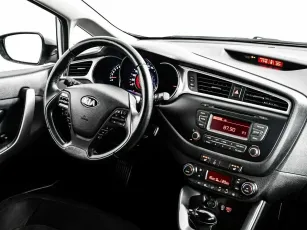 Kia  9