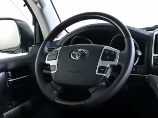 Toyota  12
