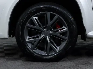 Toyota  8