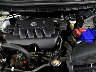 Nissan  5