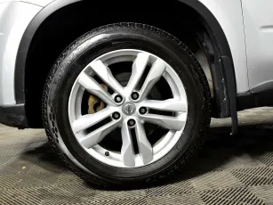 Nissan  6