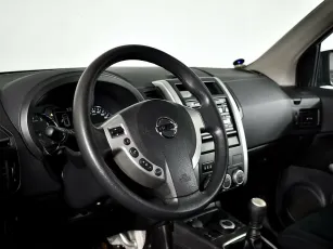 Nissan  9