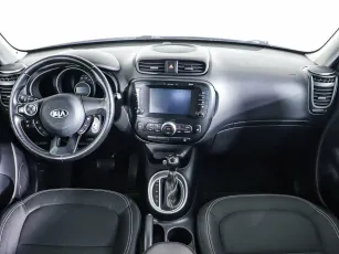 Kia  12