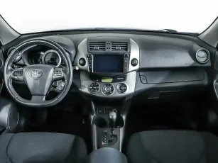 Toyota  9