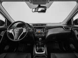 Nissan  8