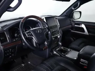 Toyota  11