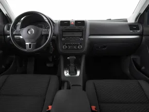 Volkswagen  8