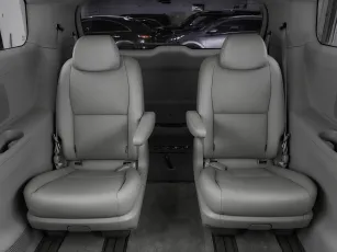 Kia  19
