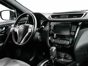Nissan  10