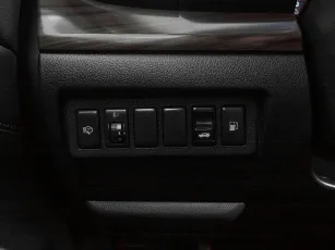 Nissan  13