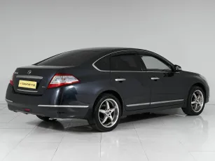 Nissan  6