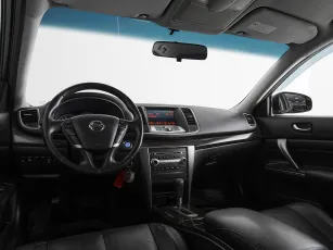 Nissan  8