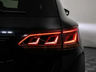 Volkswagen  8