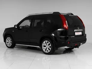 Nissan  4