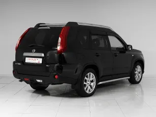 Nissan  6