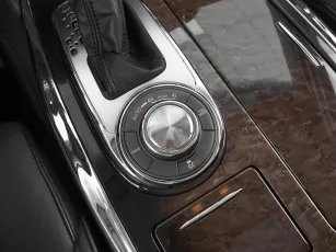 Infiniti  18