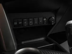 Toyota  16
