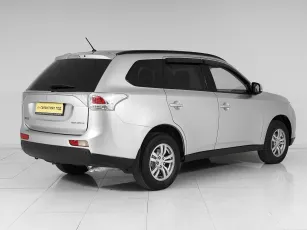 Mitsubishi  6