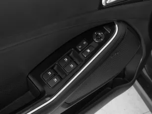 Kia  15
