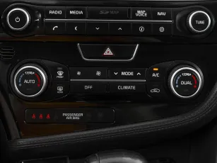 Kia  18
