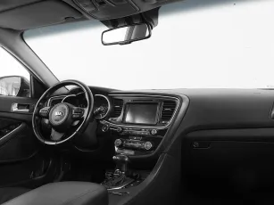 Kia  9
