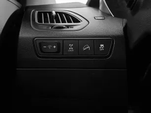Hyundai  11