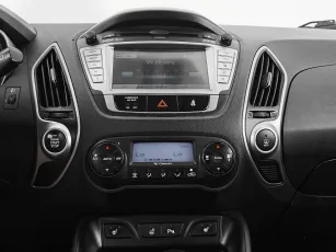Hyundai  12