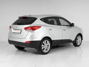 Hyundai  6