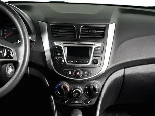 Hyundai  10
