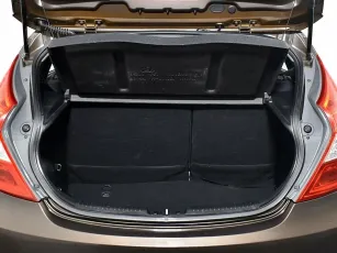 Hyundai  15