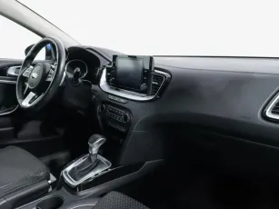 Kia  6