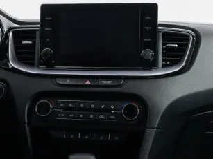 Kia  9