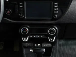 Kia  12