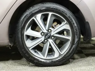 Kia  7