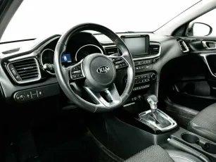 Kia  10