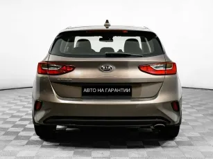 Kia  6